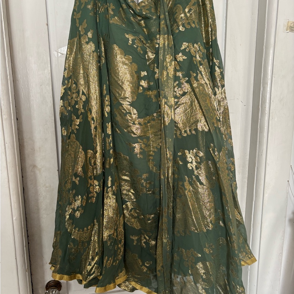 Soft Surroundings Asymmetrical Skirt in Green and Gold